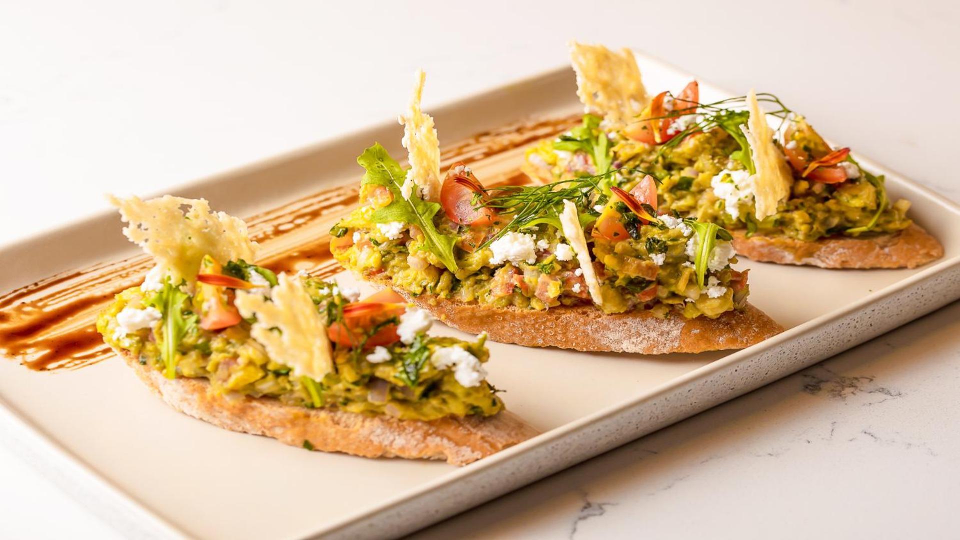Novotel Mumbai International Airport 외부 사진 Avocado toast