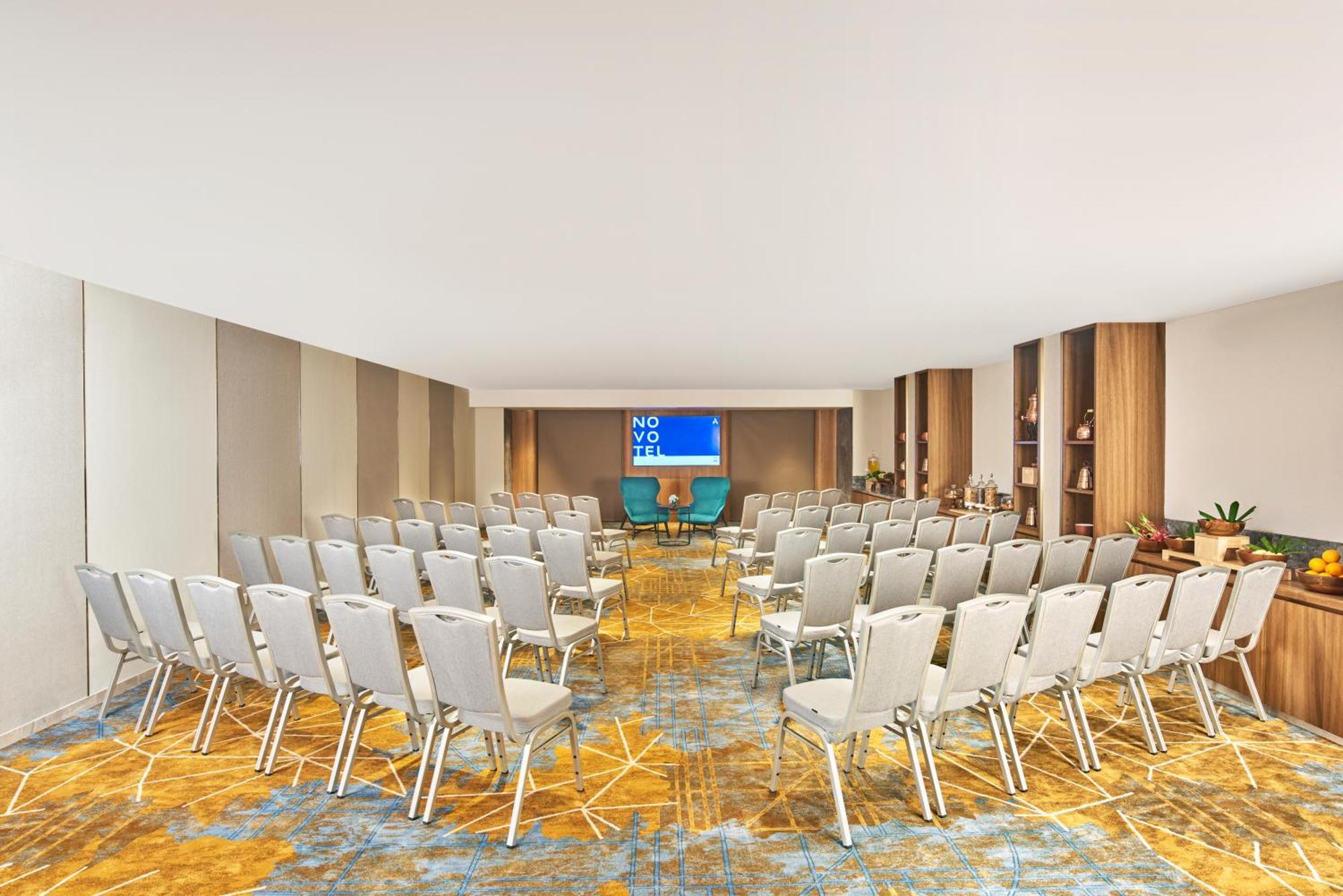 Novotel Mumbai International Airport 외부 사진 Meeting room